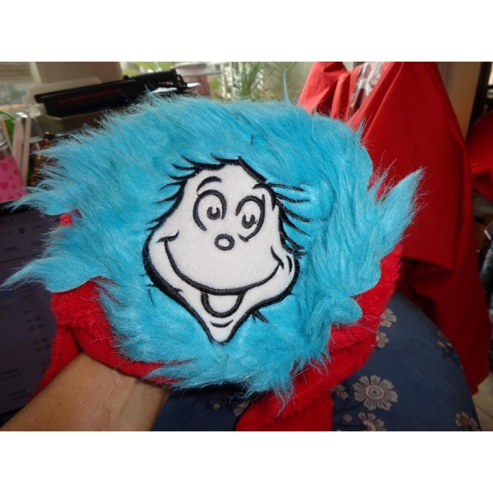 Dr Seuss Cat in the Hat Thing 1 2 Red Winter Hat *